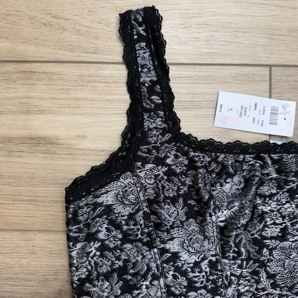 Vintage Cache Silver Black Floral Brocade Lace Trim Whimsigoth Top Tank XL NWT - Picture 2 of 8
